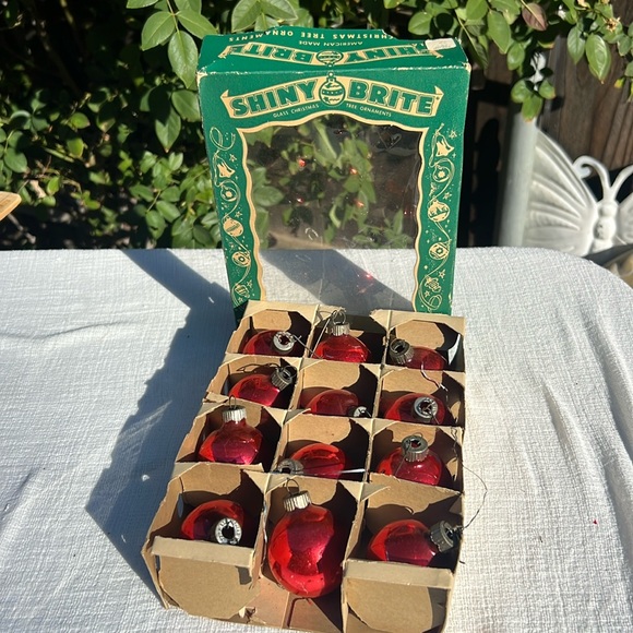 Vtg Shiny Brite Glass Christmas Tree Ornaments 12 USA made. - Picture 1 of 17